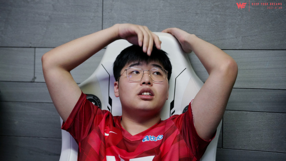 JackeyLove连续七场比赛得分超过重返赛场，德国队不断突破！观众掌声雷动的简单介绍