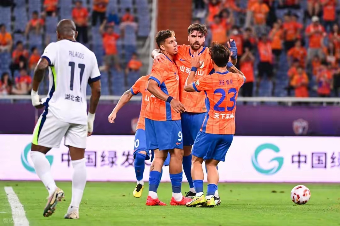 欧冠集结日再迎强敌，广东宏远伤情更新，主帅态度——球迷炸锅，球队文化再被提及的简单介绍